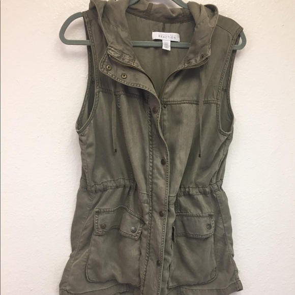 Kenneth Cole Reaction Jackets & Blazers - Kenneth Cole Reaction Green Vest - Size L